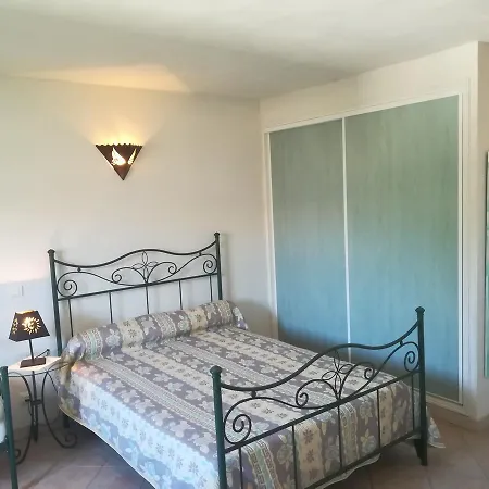 Ośrodek wypoczynkowy Marina Di A Testa Sainte-Lucie de Porto-Vecchio